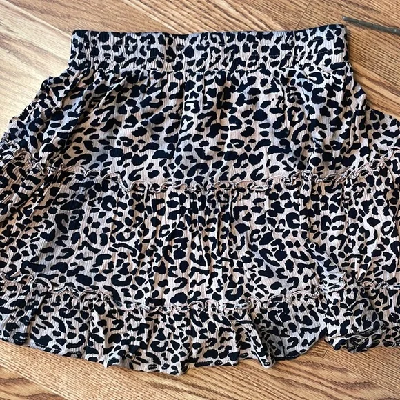 Closet Candy leopard print mini skirt - Picture 4 of 9